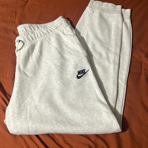 Nike Pants - Nike joggers